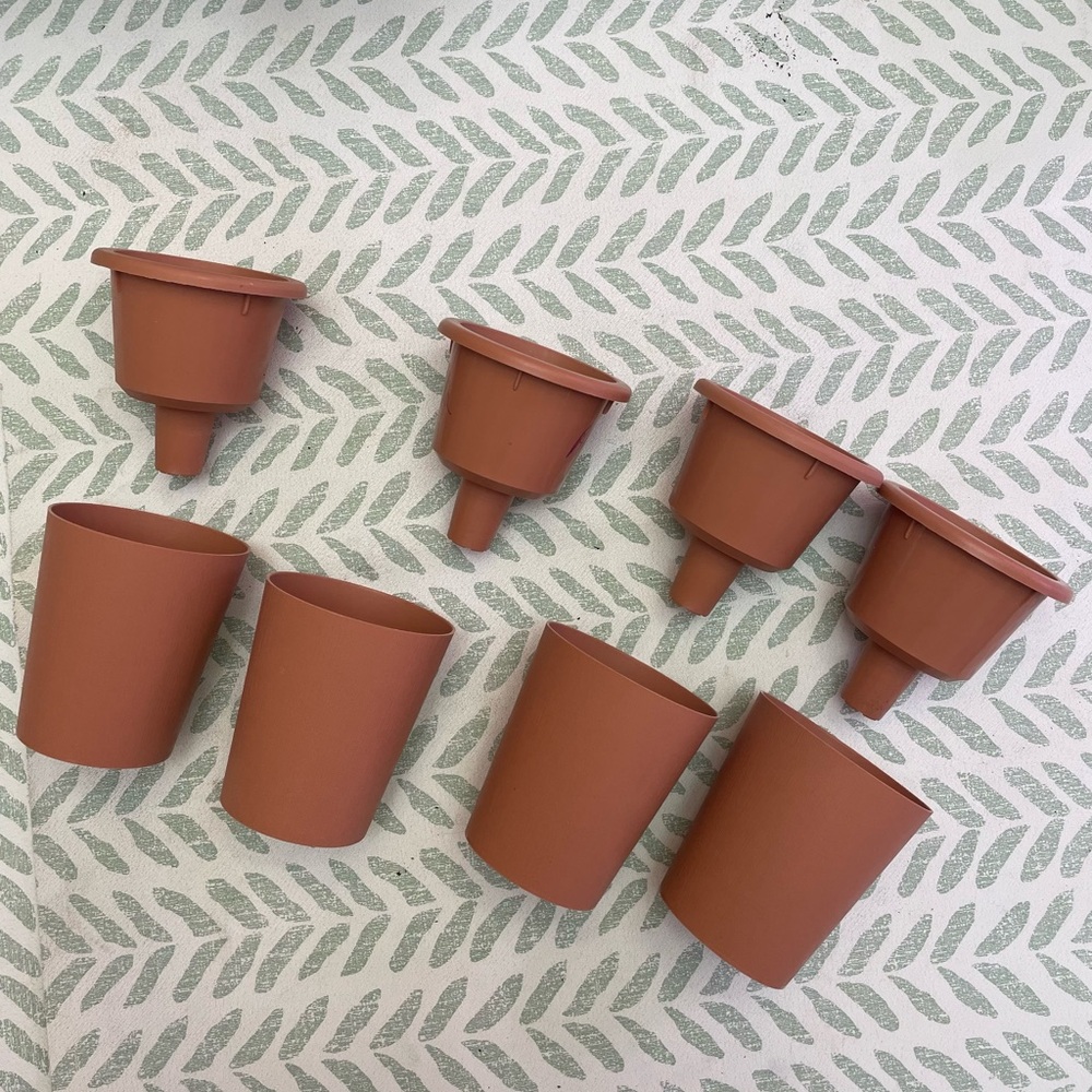 Set of 4- 2 1/2 inch Oyama African violet self wicking pots.